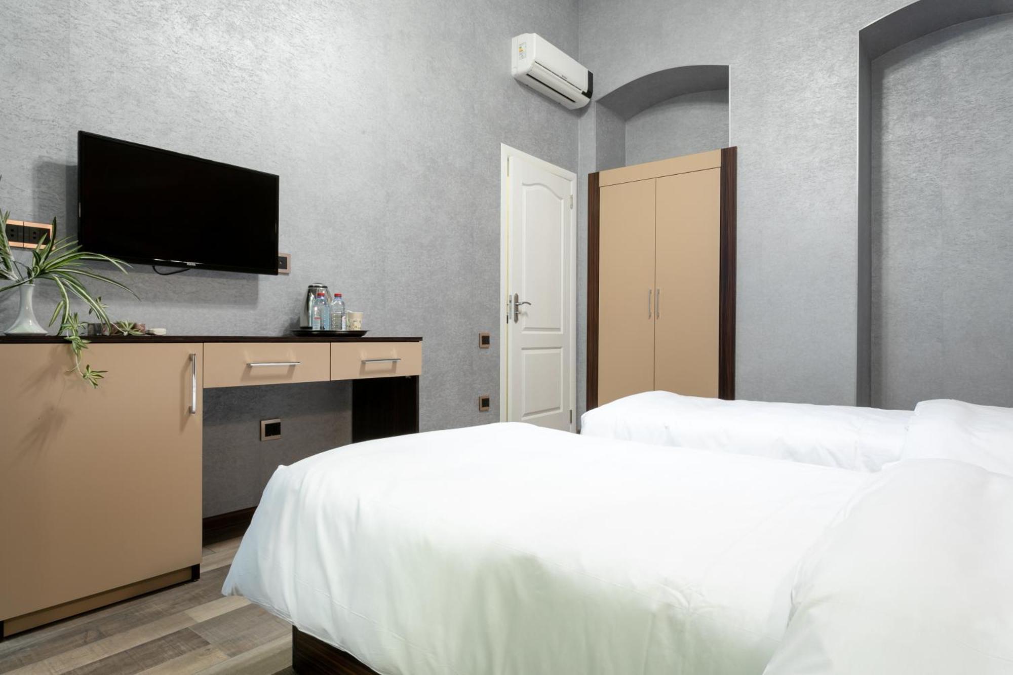 Garden Inn Nizami Hotel บากู ภายนอก รูปภาพ